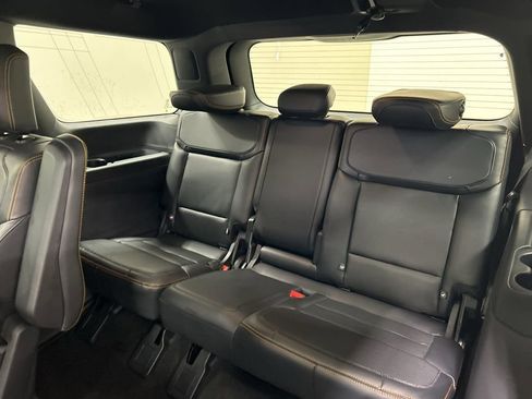 Used 2025 Ford Expedition Tremor image 31