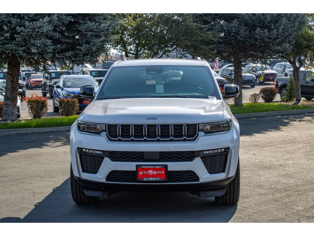New 2026 Jeep Grand Cherokee Limited AWD/4WD image 3