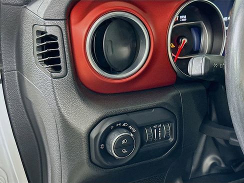 Used 2022 Jeep Gladiator Rubicon w/ LED Lighting Group AWD/4WD image 22