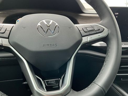 New 2026 Volkswagen Atlas SEL Premium R-Line image 25