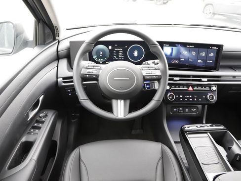 New 2026 Hyundai Tucson SEL image 18