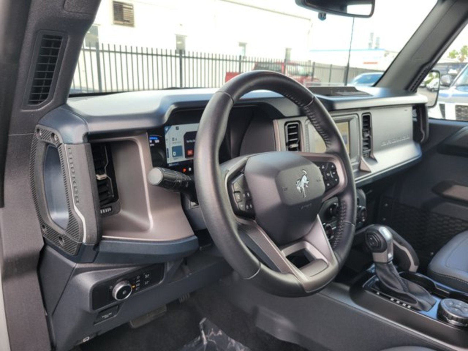Used 2023 Ford Bronco Outer Banks AWD/4WD image 9