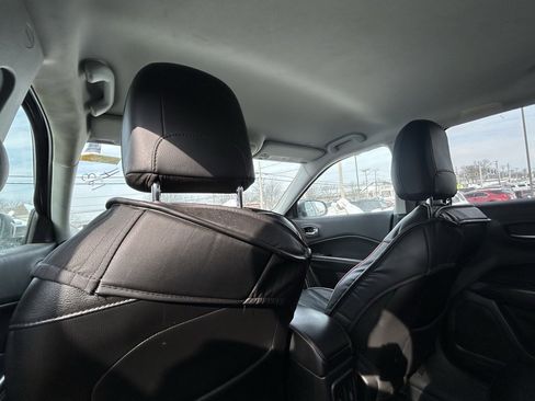 Used 2018 Jeep Compass Latitude image 26