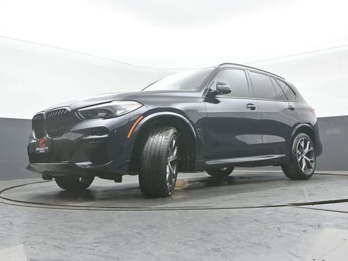 Used 2022 BMW X5 xDrive40i AWD/4WD image 31