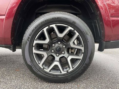 Used 2025 RAM 1500 Laramie image 10