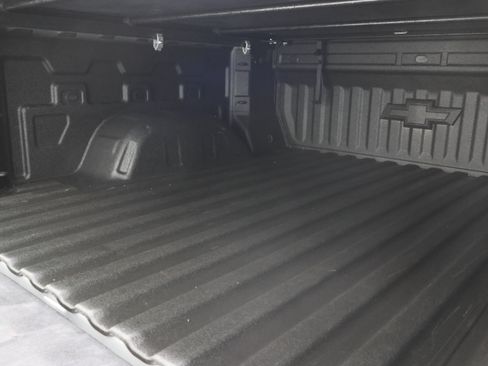 Used 2019 Chevrolet Silverado 1500 LT w/ All-Star Edition AWD/4WD image 5