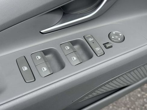 Used 2026 Hyundai Elantra SEL Sport Premium FWD image 20