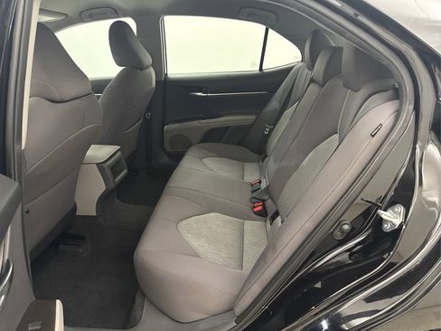 Used 2022 Toyota Camry LE FWD image 10