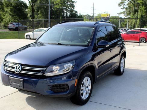 Used 2016 Volkswagen Tiguan S image 23
