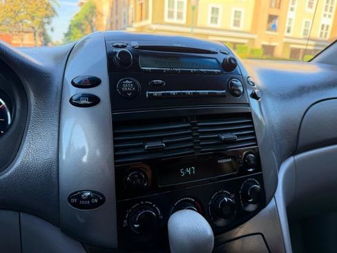 Used 2010 Toyota Sienna LE FWD image 53