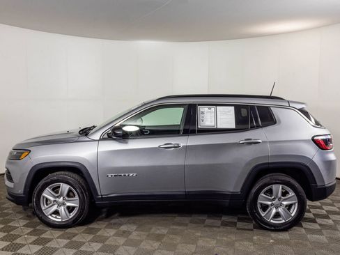 Used 2022 Jeep Compass Latitude w/ Convenience Group AWD/4WD image 18