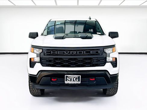 Used 2024 Chevrolet Silverado 1500 Custom Trail Boss w/ LPO, Dark Essentials Package AWD/4WD image 2