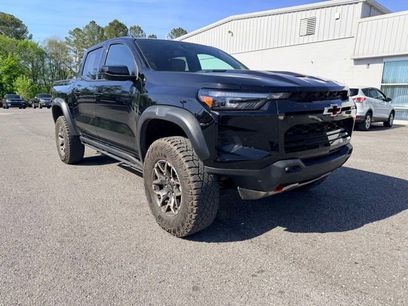 Used 2025 Chevrolet Colorado ZR2 w/ Technology Package