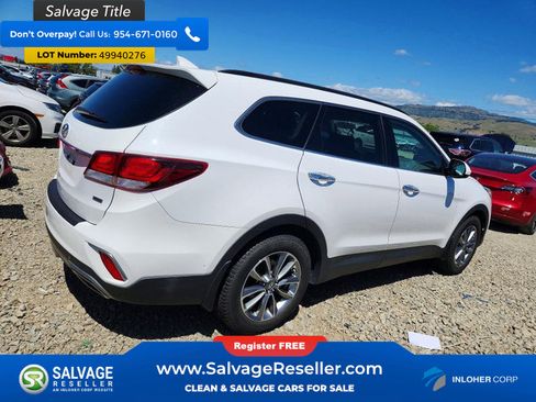 Used 2017 Hyundai Santa Fe SE AWD/4WD image 4