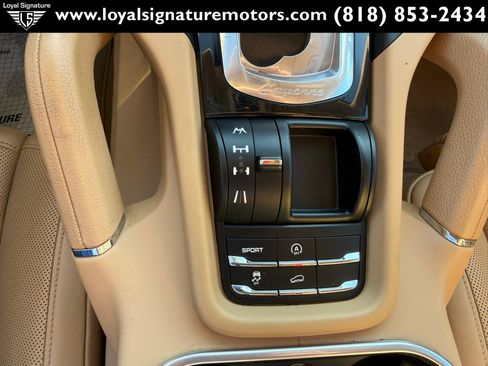 Used 2012 Porsche Cayenne AWD/4WD image 31