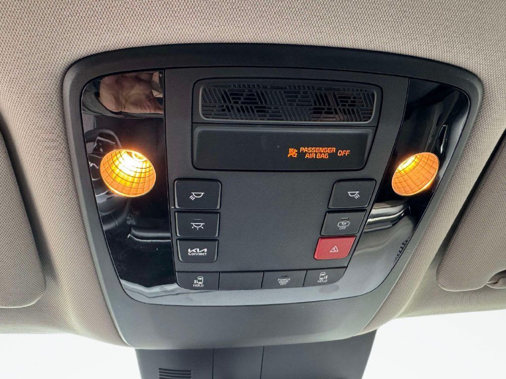 Used 2026 Kia Carnival LXS FWD image 29