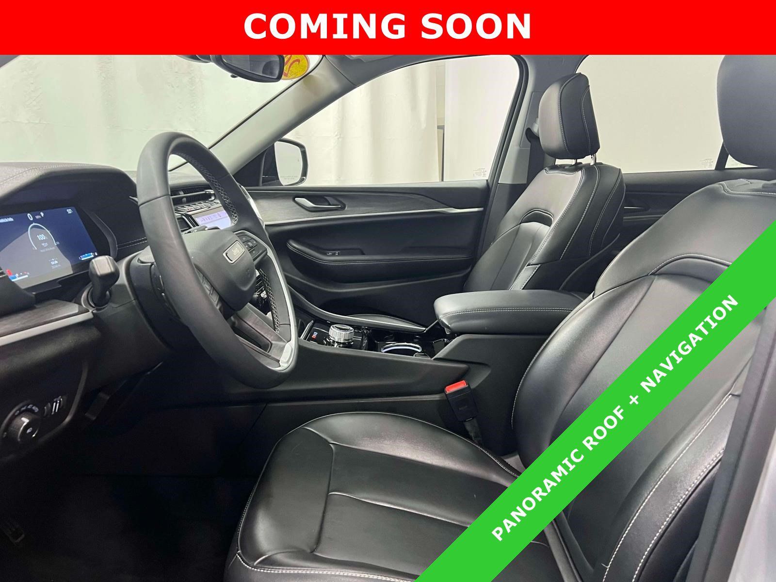 Used 2023 Jeep Grand Cherokee Limited AWD/4WD image 19