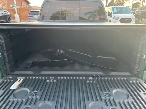 Used 2023 Nissan Frontier SV w/ SV Convenience Package RWD image 24
