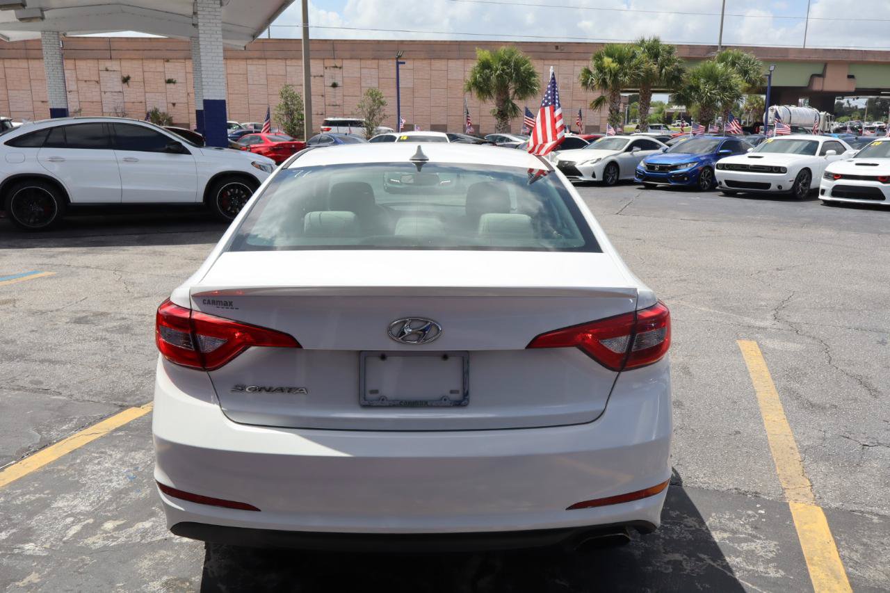 Used 2016 Hyundai Sonata SE FWD image 4