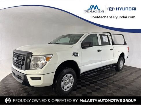 Used 2022 Nissan Titan S w/ HD Front GAWR Package image 1