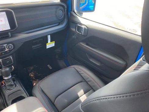 New 2025 Jeep Gladiator Rubicon image 36