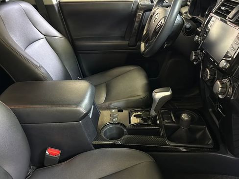 Used 2021 Toyota 4Runner TRD Off-Road Premium w/ Moonroof Package AWD/4WD image 19