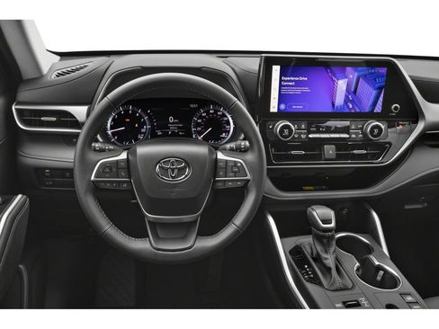 New 2025 Toyota Highlander XLE image 4