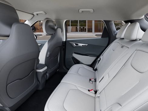 New 2025 Kia EV6 Wind image 18