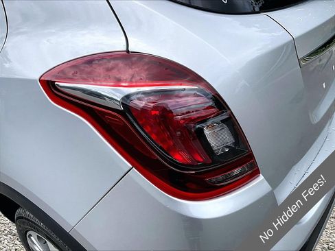 Used 2019 Buick Encore Preferred FWD image 27