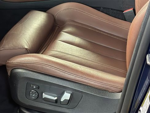 Used 2022 BMW X7 xDrive40i w/ Premium Package image 29
