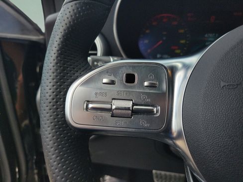 Used 2022 Mercedes-Benz GLC 300 image 24