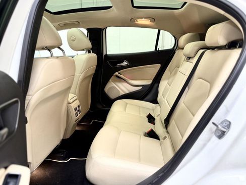 Used 2019 Mercedes-Benz GLA 250 image 15