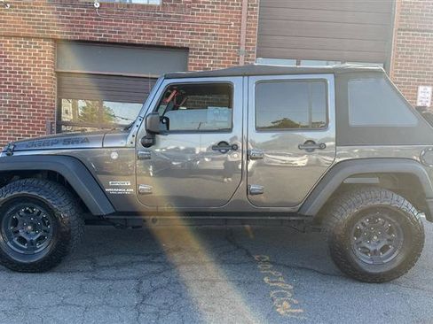 Used 2016 Jeep Wrangler Unlimited Sport AWD/4WD image 7