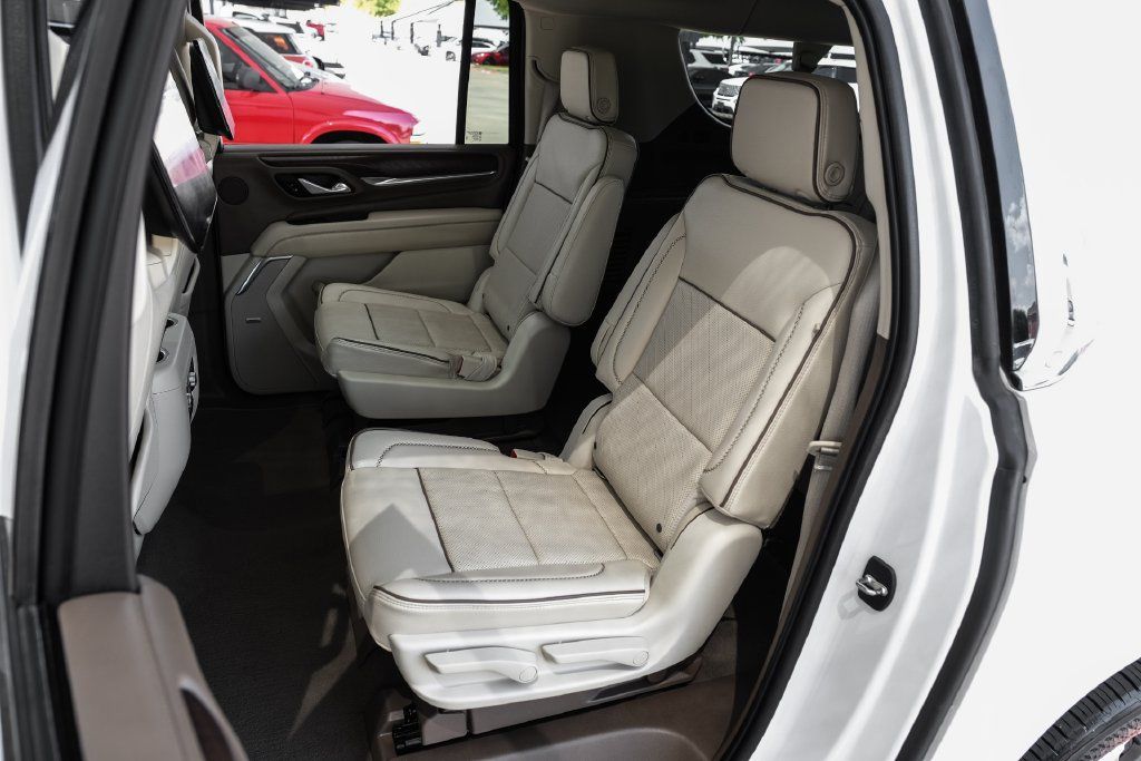 Used 2021 GMC Yukon XL Denali w/ Denali Premium Package RWD image 45