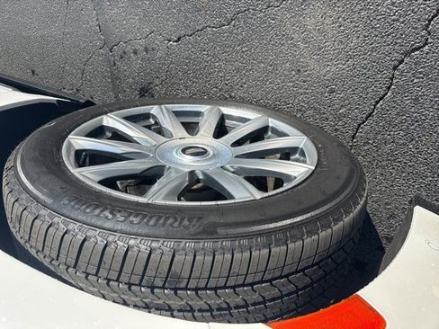 Used 2022 Cadillac Escalade Premium Luxury Platinum image 23