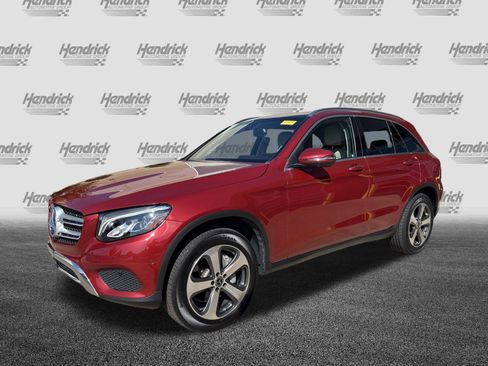 Used 2018 Mercedes-Benz GLC 300 4MATIC image 5