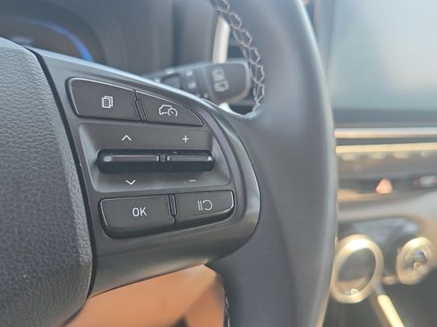Certified 2024 Hyundai Venue SEL FWD image 25