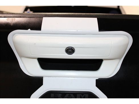 Used 2020 RAM 1500 Laramie image 17