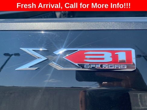 Used 2023 GMC Sierra 1500 SLT w/ SLT Premium Plus Package AWD/4WD image 24