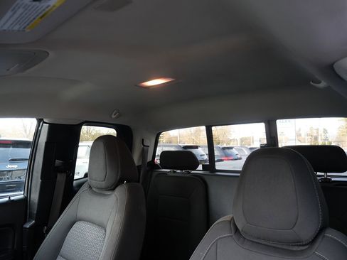 Used 2020 GMC Canyon SLE w/ Elevation Edition image 11