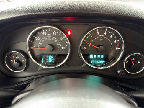 Used 2015 Jeep Wrangler Sport image 13