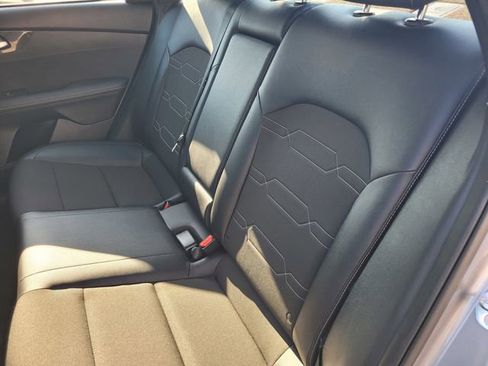 Used 2023 Kia Forte GT-Line w/ GT-Line Premium Package image 13