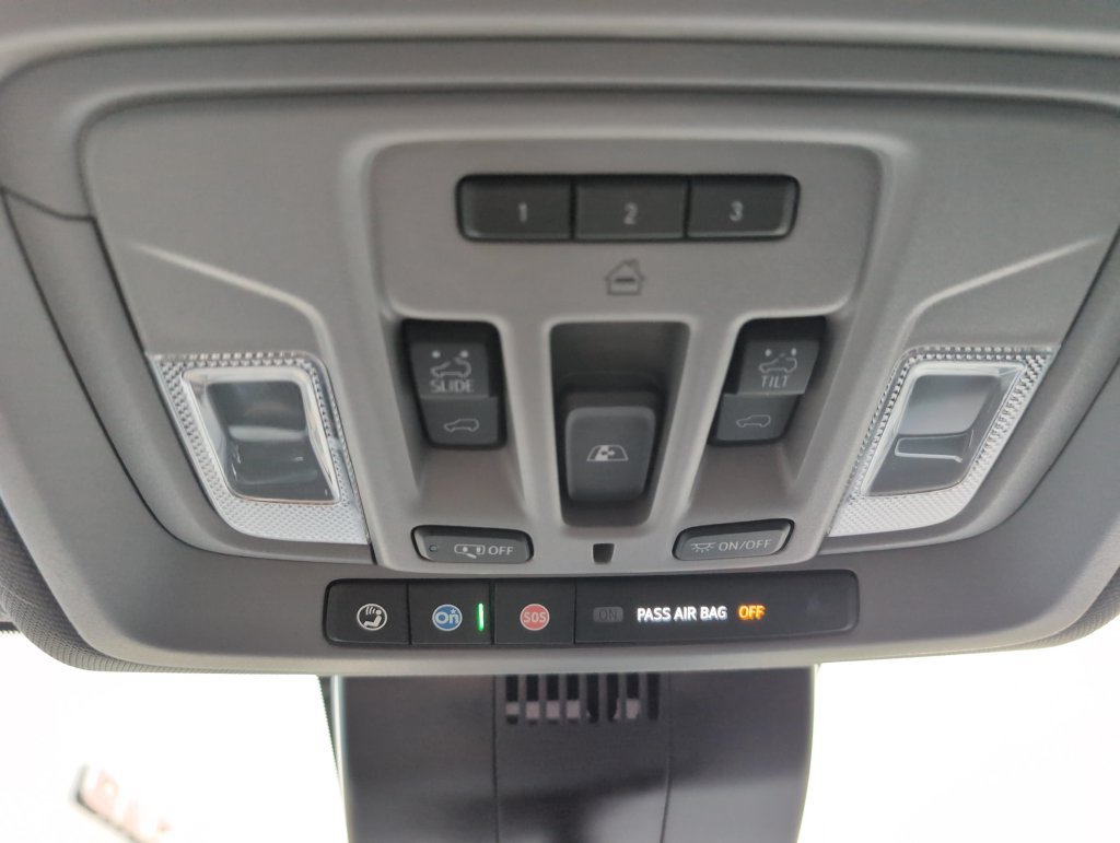 Used 2023 Chevrolet Silverado 1500 LT Trail Boss w/ LT Trail Boss Premium Package AWD/4WD image 28