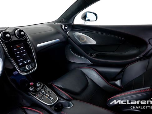 Used 2023 McLaren GT RWD image 15