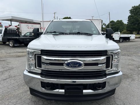 Used 2019 Ford F250 XLT w/ FX4 Off-Road Package AWD/4WD image 3
