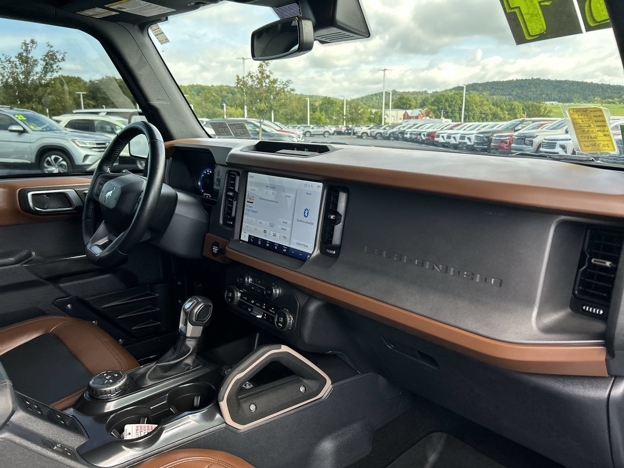 Used 2024 Ford Bronco Outer Banks AWD/4WD image 15