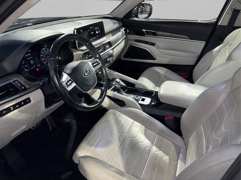 Used 2020 Kia Telluride SX w/ SX Prestige Package image 9