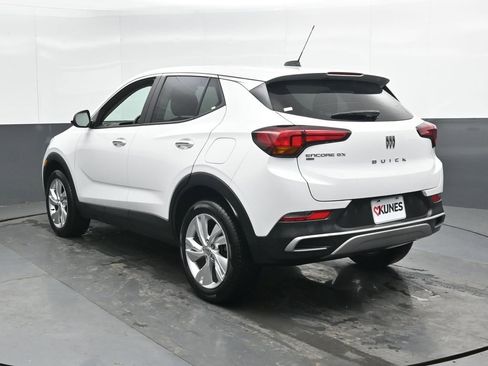 Used 2025 Buick Encore GX Preferred AWD/4WD image 9