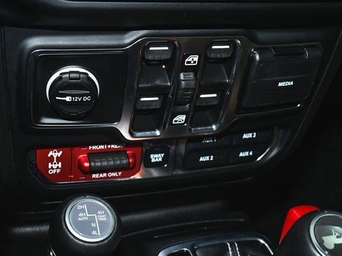 Used 2023 Jeep Wrangler Unlimited Rubicon 4xe w/ Steel Bumper Group AWD/4WD image 36