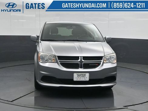 Used 2016 Dodge Grand Caravan SE image 5